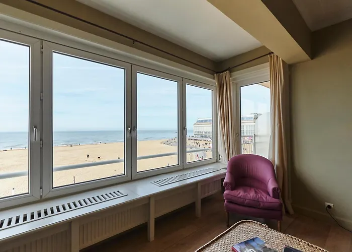 Lecomte - The Shoreline Seaview 118 *