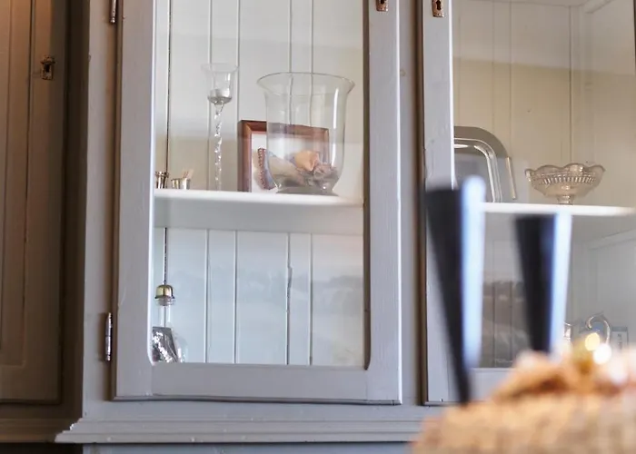 Lecomte - The Shoreline Seaview 118