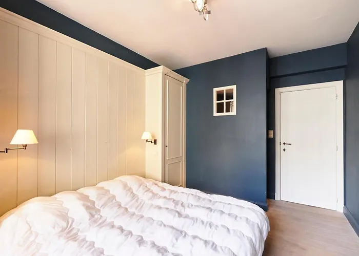 Lecomte - The Shoreline Seaview 118 *